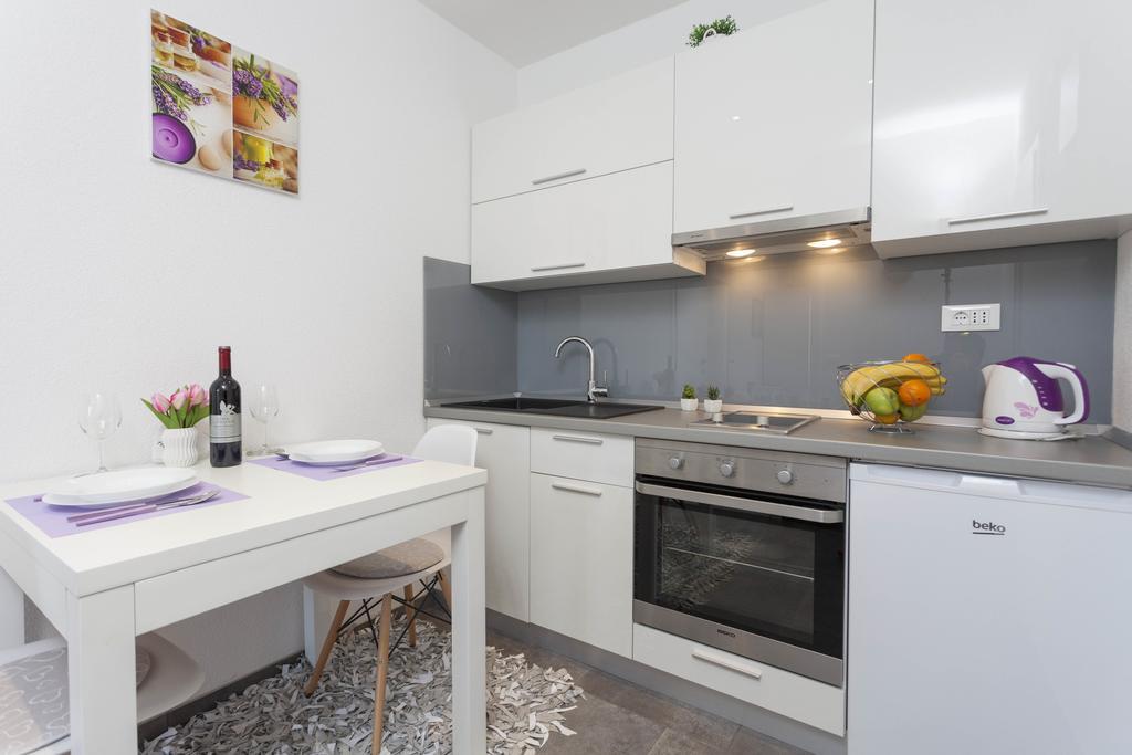 Apartmani Marina Макарска Экстерьер фото