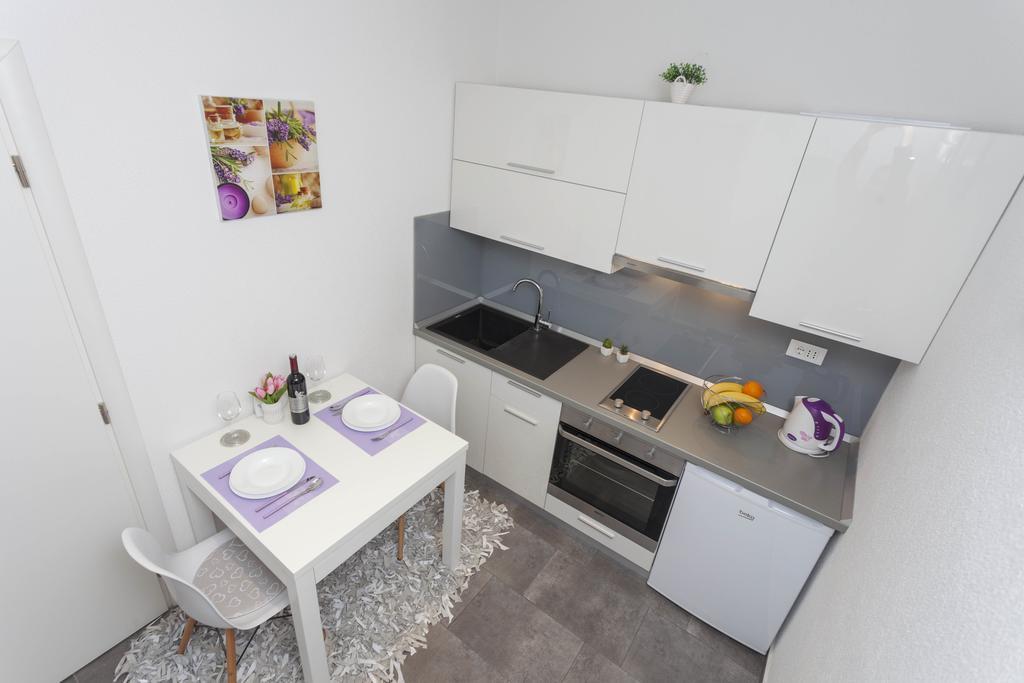 Apartmani Marina Макарска Экстерьер фото
