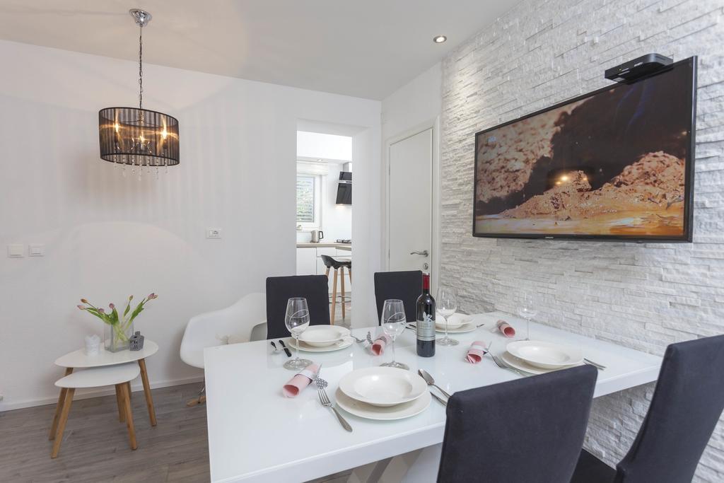 Apartmani Marina Макарска Экстерьер фото