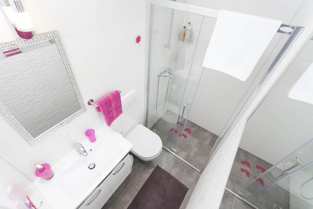 Apartmani Marina Макарска Экстерьер фото